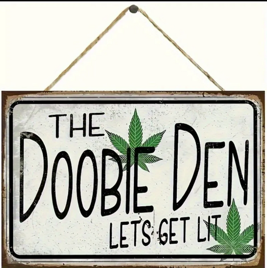 Doobie Den Vintage Leaf Wooden Wall Sign